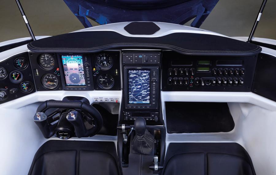 Торпедо AeroMobil 3.0 2014 года  (фото 7 из 18)